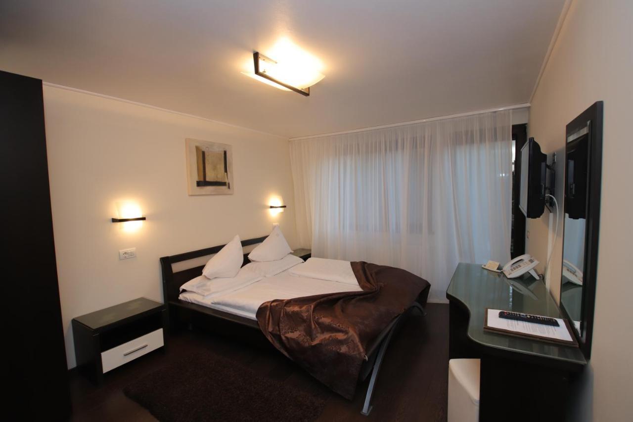 Complex Cochet Hotel Buşteni Eksteriør billede
