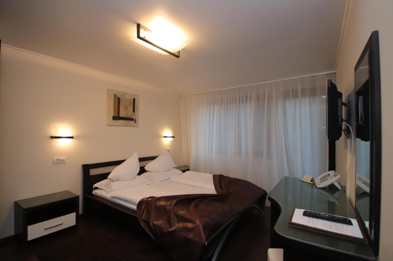 Complex Cochet Hotel Buşteni Eksteriør billede