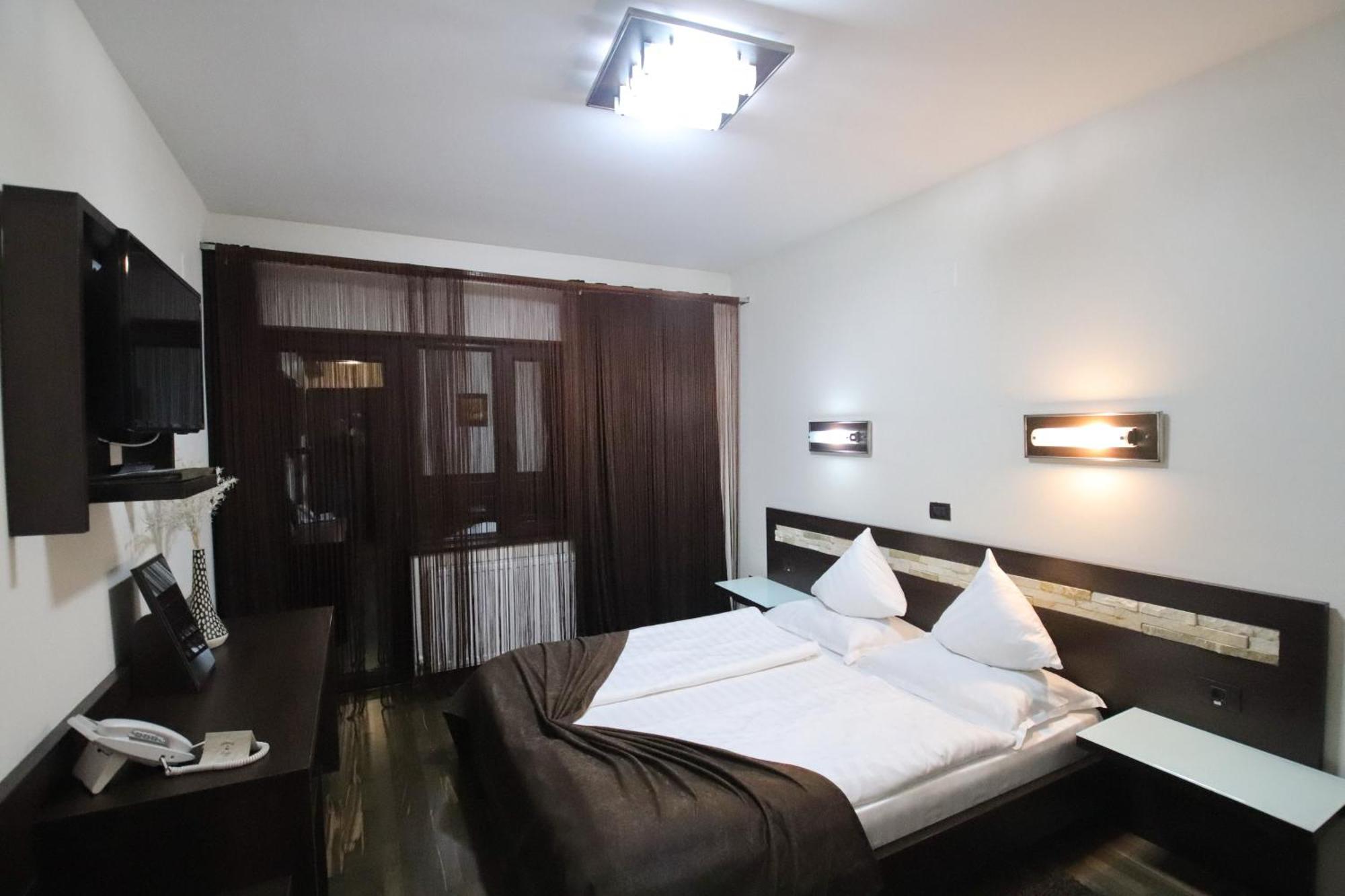 Complex Cochet Hotel Buşteni Eksteriør billede