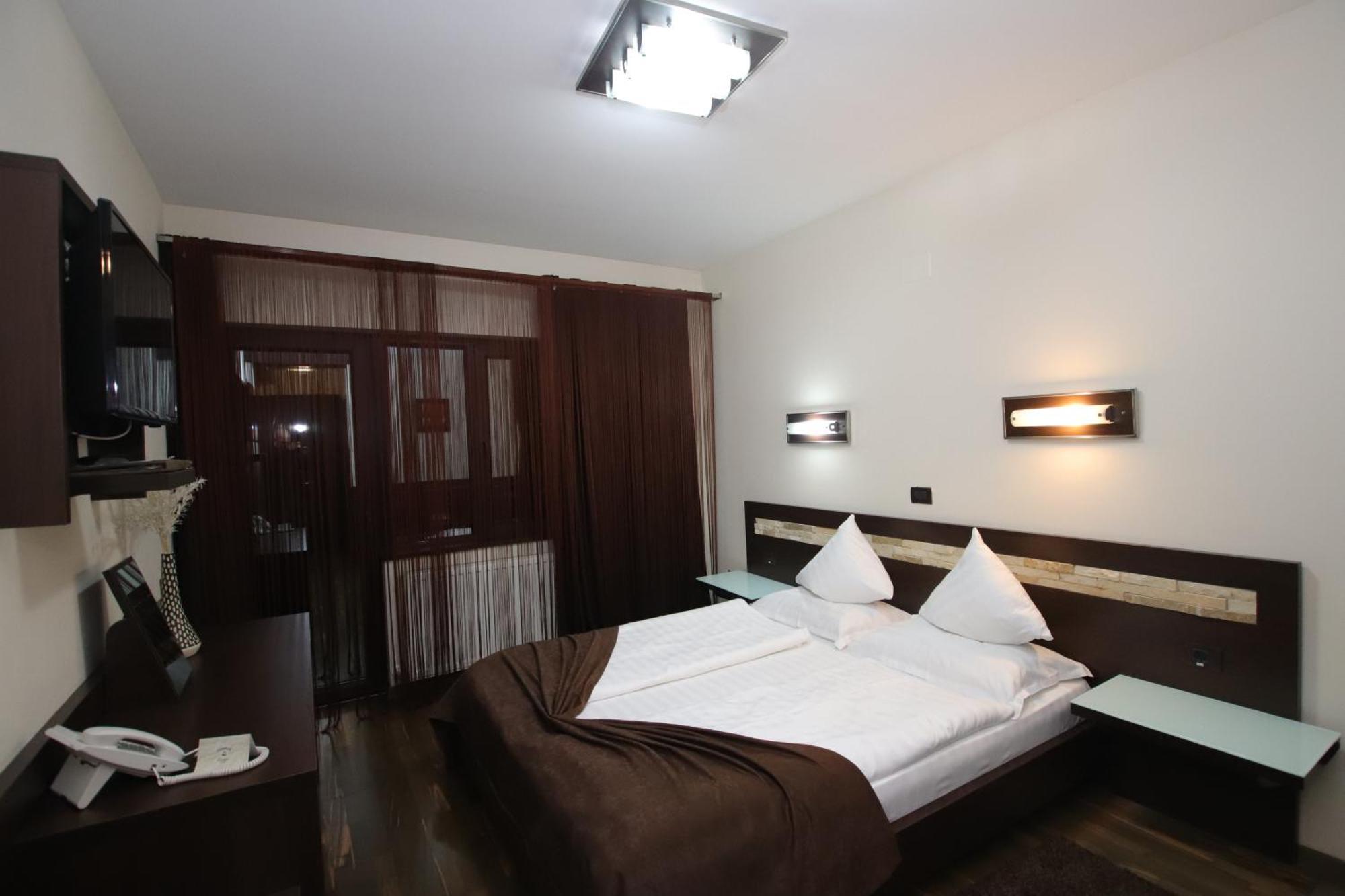 Complex Cochet Hotel Buşteni Eksteriør billede