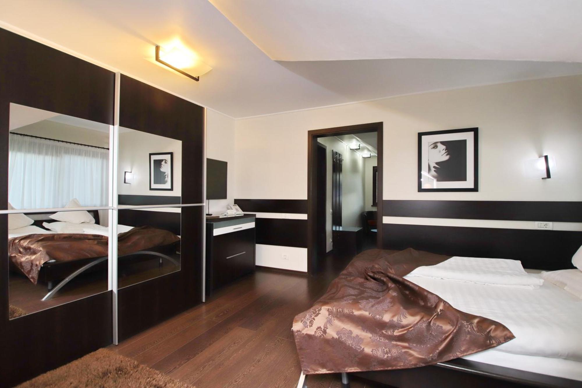 Complex Cochet Hotel Buşteni Eksteriør billede