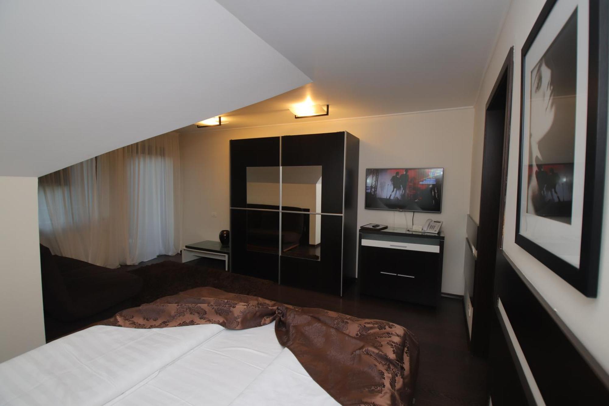 Complex Cochet Hotel Buşteni Eksteriør billede