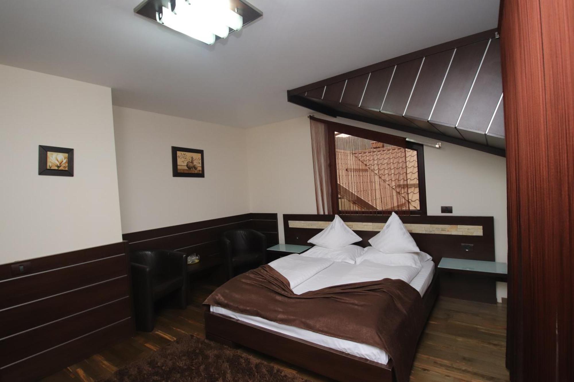 Complex Cochet Hotel Buşteni Eksteriør billede