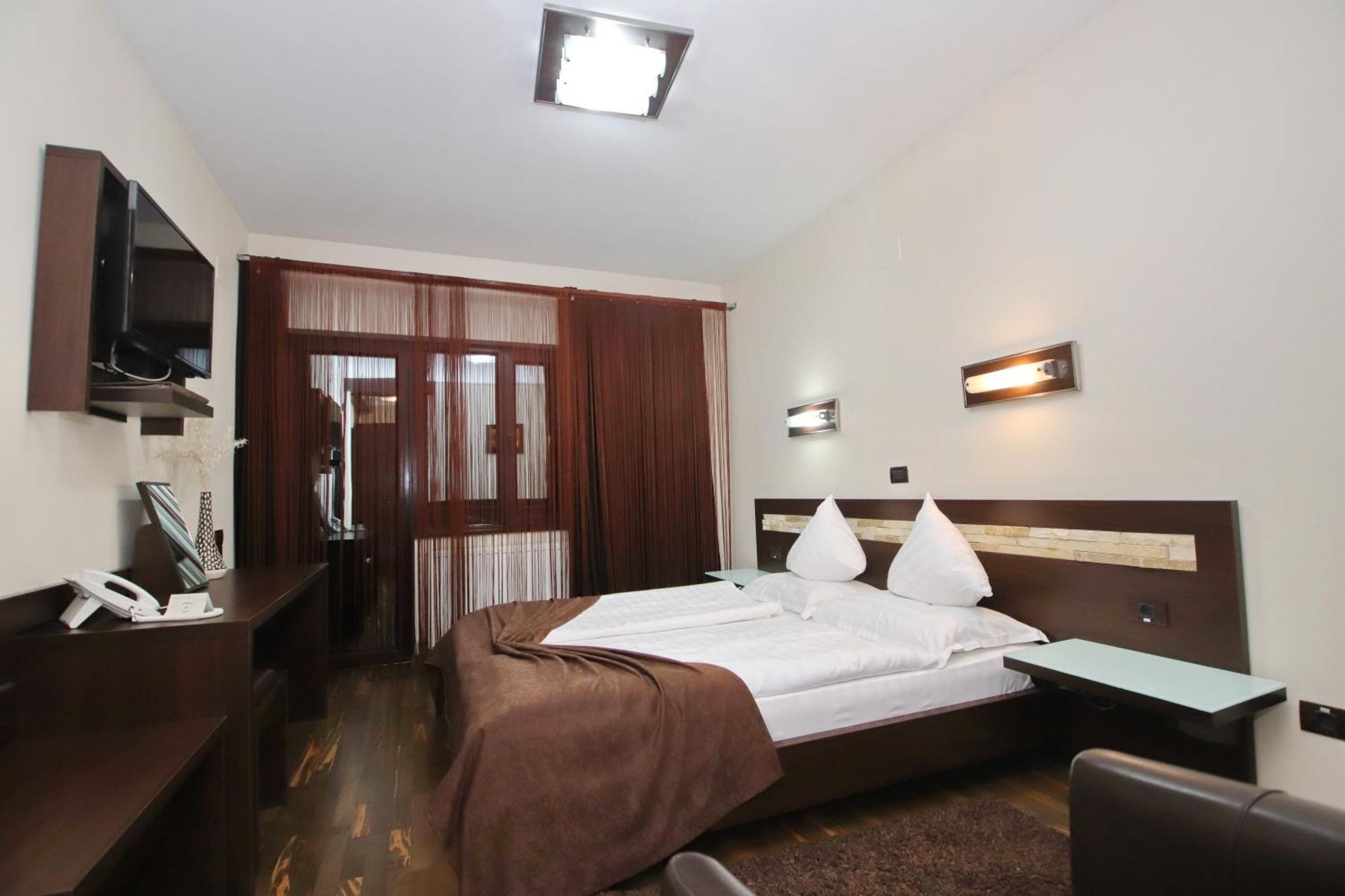 Complex Cochet Hotel Buşteni Eksteriør billede