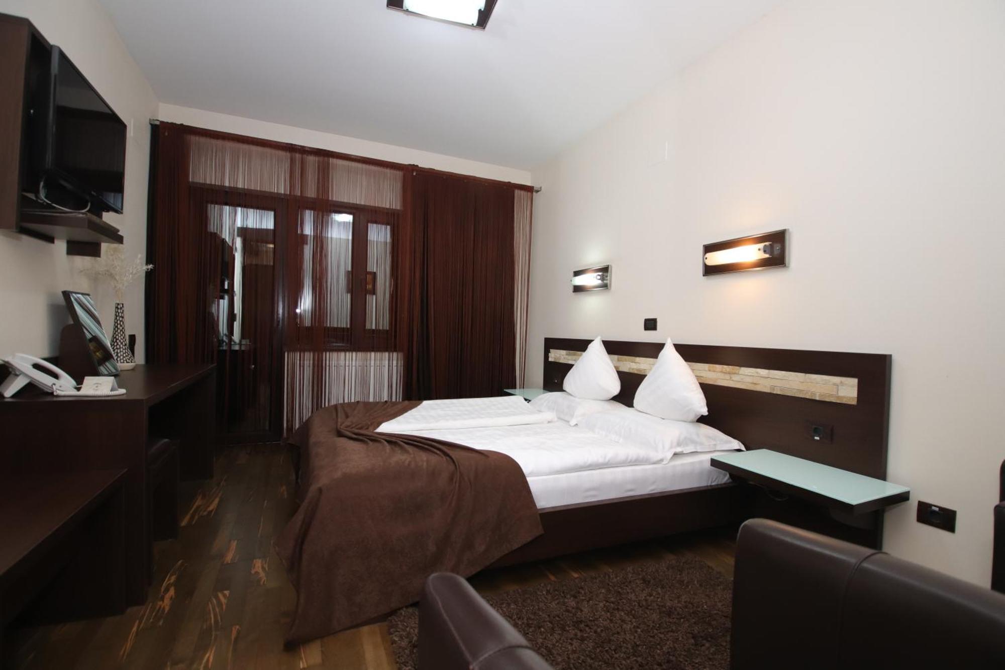 Complex Cochet Hotel Buşteni Eksteriør billede