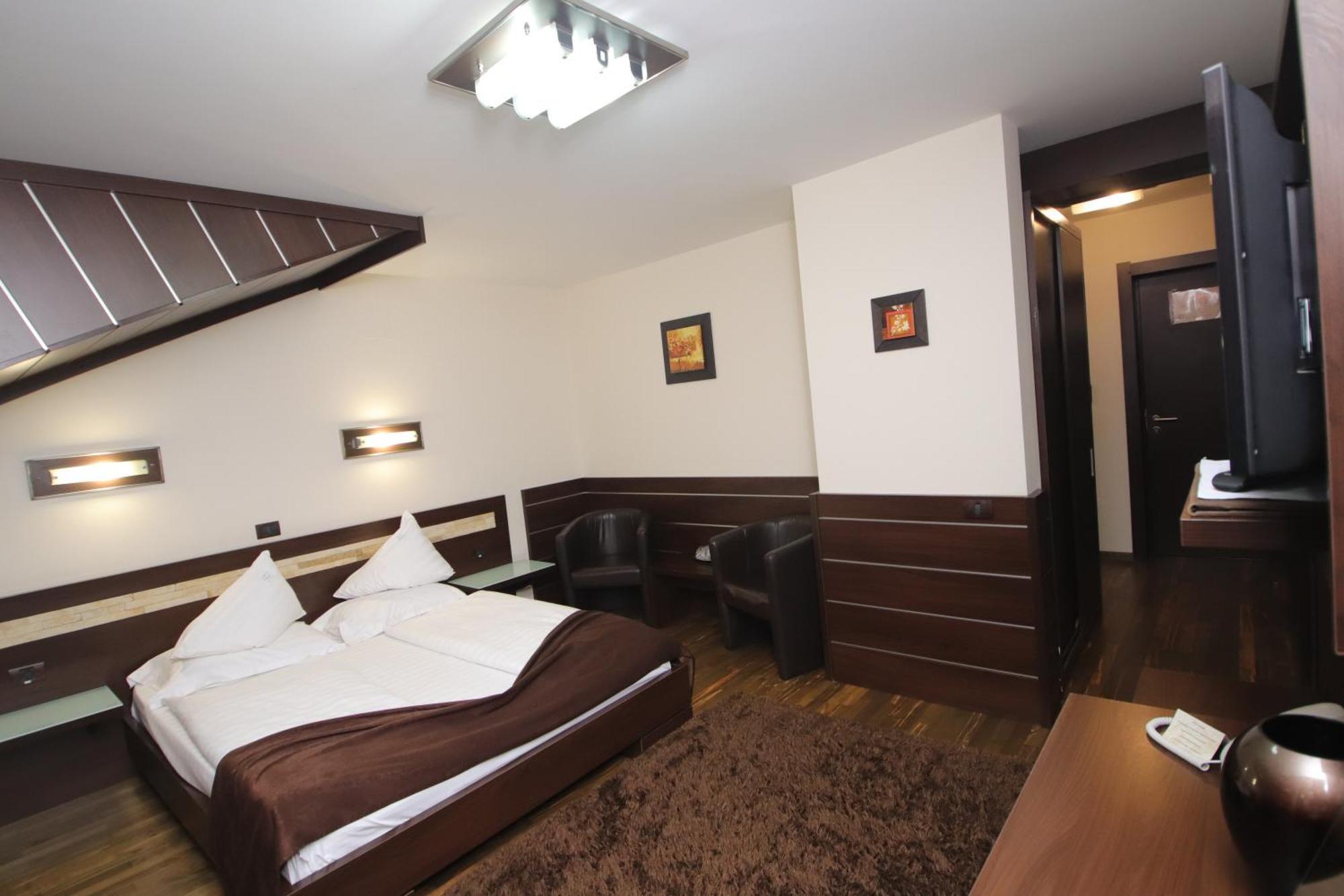 Complex Cochet Hotel Buşteni Eksteriør billede