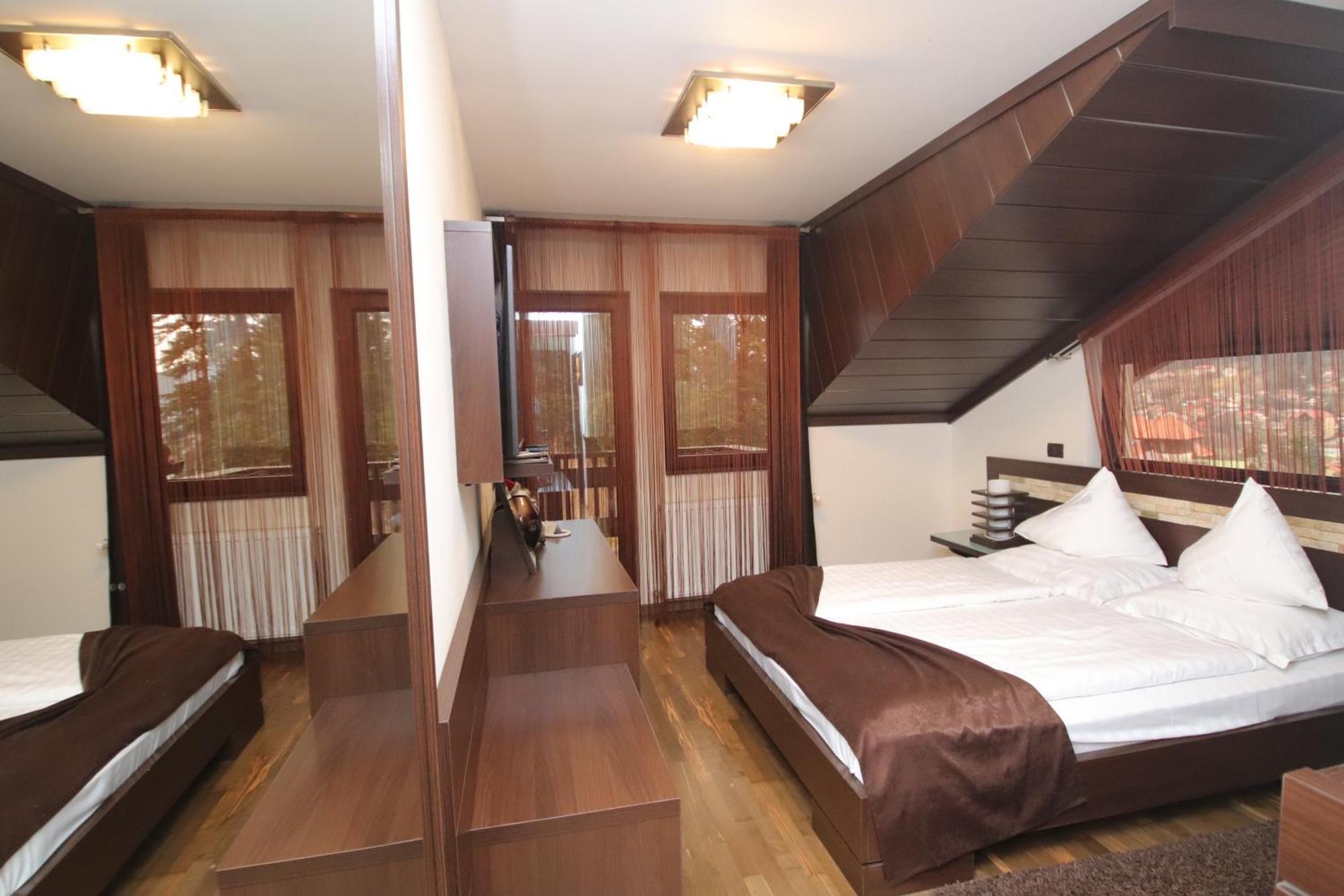 Complex Cochet Hotel Buşteni Eksteriør billede