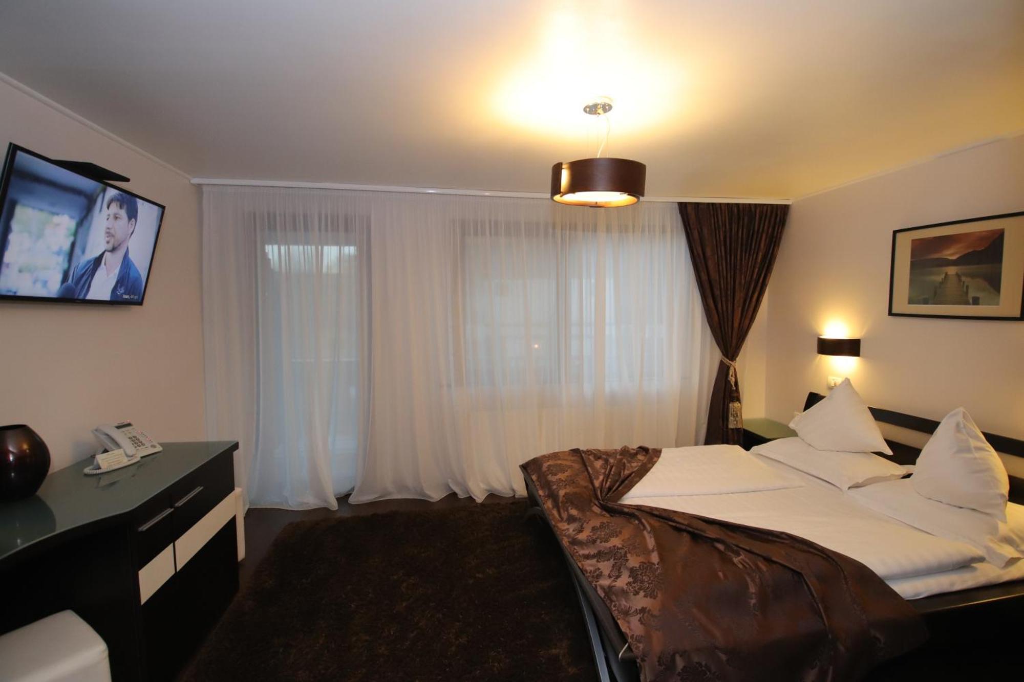 Complex Cochet Hotel Buşteni Eksteriør billede